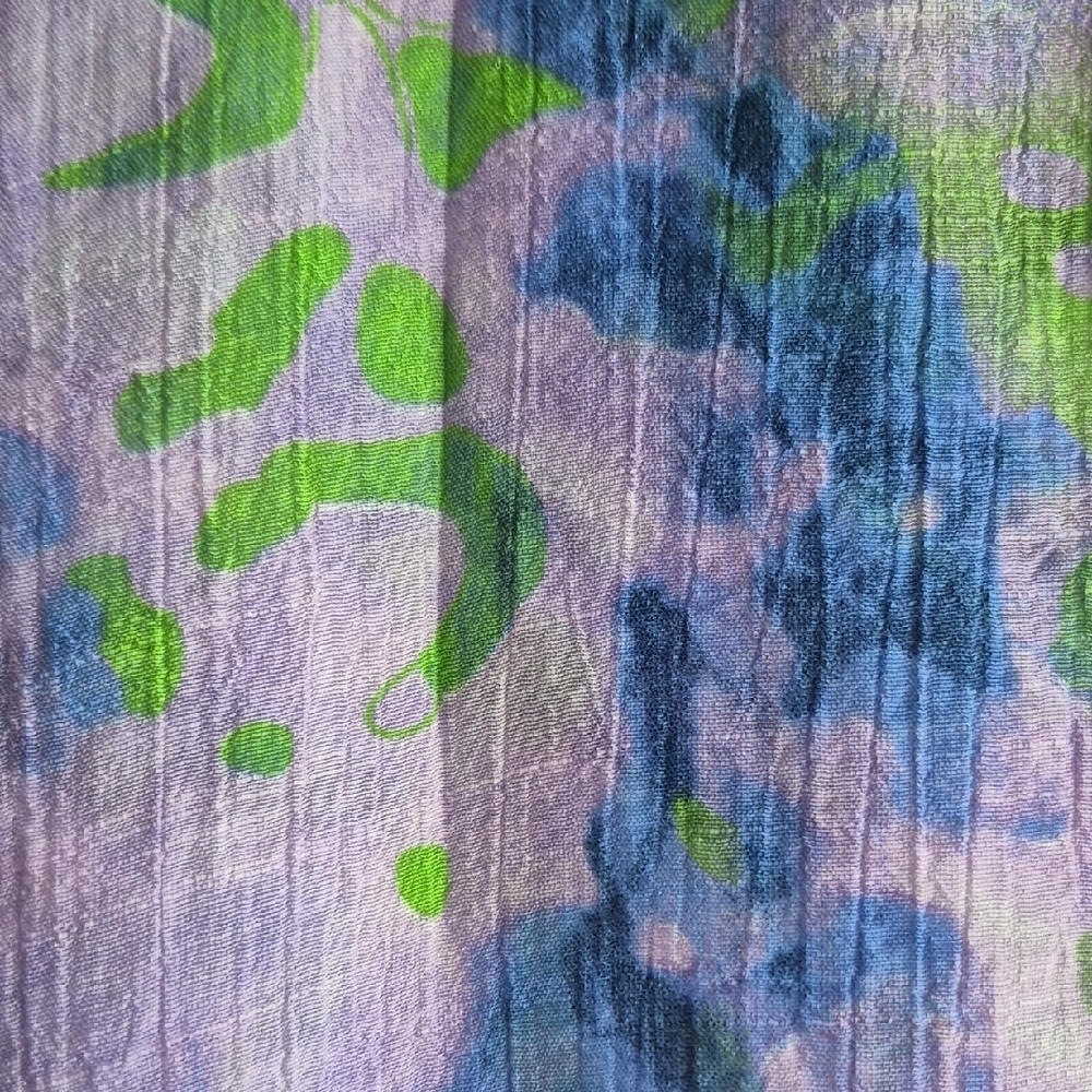 Red Coral Light 2-Tiered Floral Blouse - Blue,  Green and Lilac (C12) - Picture 5 of 7